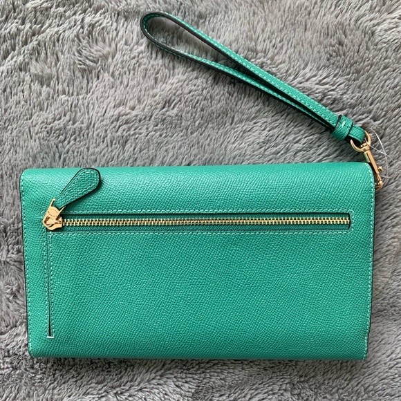 NWT Coach  Green Travel wallet - Picture 2 of 5
